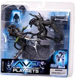 McFarlane Alien Vs. Predator Movie Playsets Action Figure Alien Attacks Predator