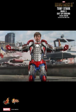 Tony Stark Mark V Suit Up Version "Deluxe Version" (MMS600) -ToyJoyland product image 1105