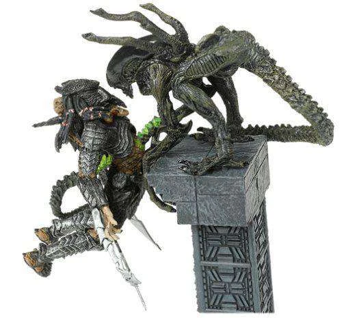 McFarlane Alien Vs. Predator Movie Playsets Action Figure Alien Attacks Predator 2 McFarlane Alien Vs. Predator Movie Playsets Action Figure Alien Attacks Predator - Image 2
