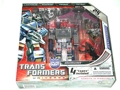 Transformers Prime Voyager Class: Soundwave (SDCC Exclusive) 1 Transformers Prime Voyager Class: Soundwave (SDCC Exclusive)
